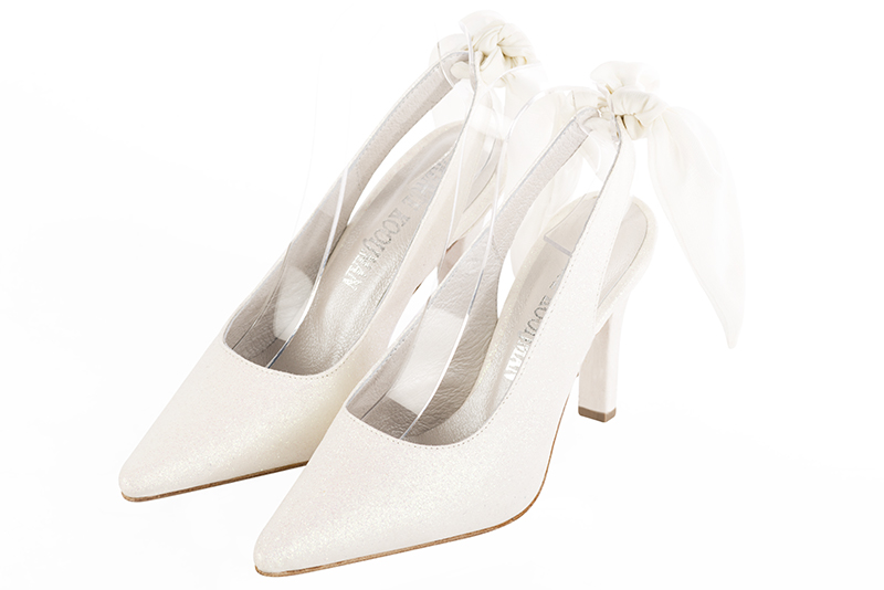 Off white women's slingback shoes. Pointed toe. High slim heel. Front view - Florence KOOIJMAN